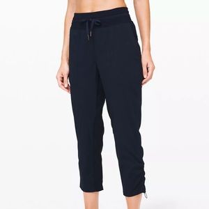 Lululemon dance studio crop navy